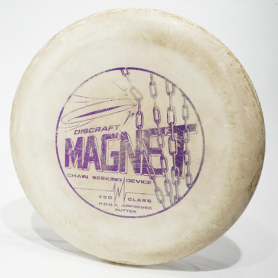 Discraft D Magnet w/ Original 4-Chain Graphic